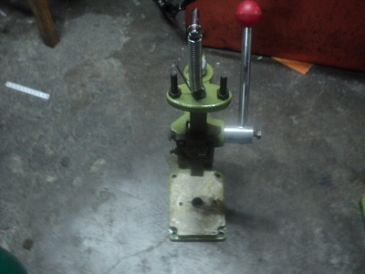 專業(yè)供應(yīng)精密手動壓力機(jī)JS-16——東莞市長安雙豐五金商店詳解